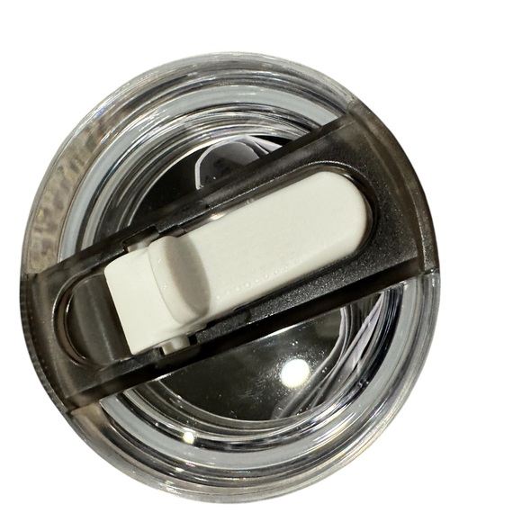 Stanley 20 oz Tumbler with flip straw - Picture 6 of 6